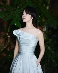 7 Potret Cantik Song Hye Kyo Jadi Brand Ambassador Perhiasan, Pakai Kalung Harga Fantastis