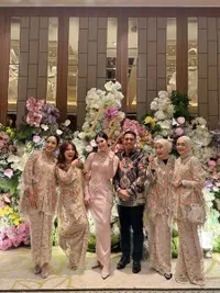 7 Potret Cantiknya Marsha Aruan Jadi Bridesmaid, Tampil Flawless dan Anggun