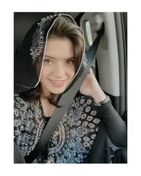 7 Potret Carissa Putri Rayakan Lebaran di Melbourne, Cantik dengan Kaftan Berwarna Hitam - Foto Anaknya Curi Perhatian