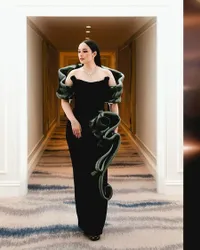 7 Potret Chelsea Islan di MACAN Gala 2024, Stunning Elegan dengan Gaun Unik Warna Hijau Emerald
