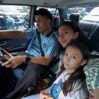 7 Potret Chicco Jerikho Ulang Tahun ke-41, Interaksi dengan Putrinya Manis dan Bikin Meleleh