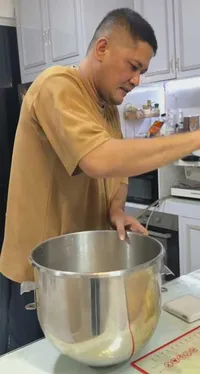 7 Potret Dapur Ryana Dea yang Rapi, Tempat Puadin Redi Buatkan Donat untuk Keluarga