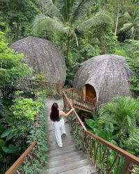 7 Potret Dinda Kirana Solo Trip ke Bali, Nyaman Jalan-Jalan Sendirian dan Nikmati Pemandangan