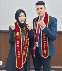 7 Potret Dokter Shindy Kakak Ria Ricis Yudisium Magister Administrasi Rumah Sakit, Lulus Cumlaude Bareng Suami Tercinta