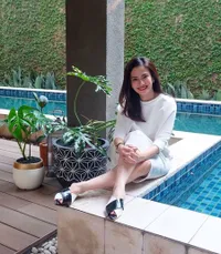 7 Potret Ersa Mayori yang Seolah Tak Pernah Menua, Tetap Penuh Pesona di Usia 41 Tahun
