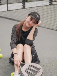 7 Potret Esta Pramanita, Doyan Padel di Tengah Syuting CINTA SEDALAM RINDU