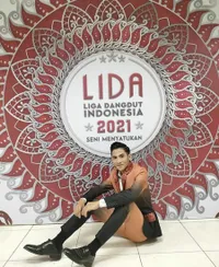 7 Potret Faisal, Duta Provinsi Kalimantan Tengah di LIDA 2021 - Guru Ngaji yang Jago Adzan dan Enjoy Duet Bareng Fildan