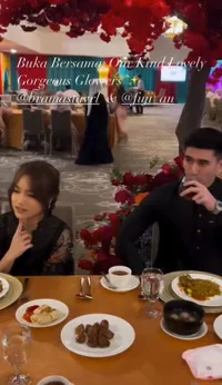  7 Potret Fuji Buka Puasa Bareng Keluarga Verrell Bramasta, Akrab Banget dengan Venna Melinda