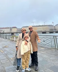 7 Potret Gala Sky Liburan di Swiss, Happy Bareng Kakek Nenek