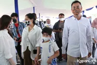 7 Potret Gaya Kece Rafathar di Momen Pembangunan Kebun Binatang Milik Ayahnya, Ikut Lemparkan Tanah Pertama - Calon Sultan Masa Depan