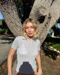 7 Potret Gigi Hadid Potong Rambut Pendek, Makin Cantik dan Fresh Banget!