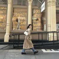 7 Potret Han So Hee Jalan-jalan di New York, Cantiknya Effortless - Pancarkan Vibes Photoshoot Majalah Fashion