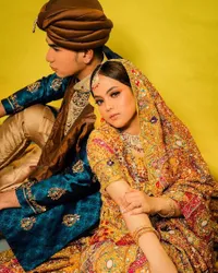 7 Potret Hari LIDA dan Putri DA Kenakan Busana Khas Bollywood, Makin Kompak dan Serasi