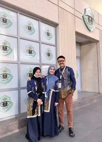 7 Potret Iis Dahlia Umrah Jelang Ramadan, Tampil Harmonis Bersama Suami