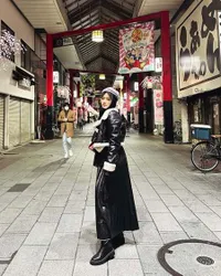 7 Potret Inara Rusli Liburan Bareng Anak-Anak di Jepang, Kuat Dorong Tumpukan Koper Sendirian