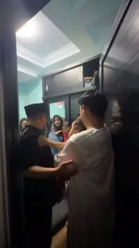 7 Potret Irfan Hakim dan Anwar BAB Ajak Main dan Gendong Anak Kembar Mpok Alpa saat Tahlilan
