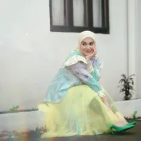 7 Potret Irish Bella yang Disebut Sudah Jarang Tampil Bareng Suami: Kenapa? Mau Nafkahin Aku?