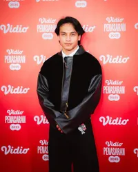 7 Potret Jefri Nichol yang Kini Lebih Kalem di Sosial Media, Akui Lagi Bahagia dan Coba Hidup Lebih Tenang