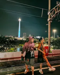 7 Potret Kebersamaan Awkarin dan Rapper Ariel Nayaka Trip Ke Yogyakarta, Mulai Go Public?