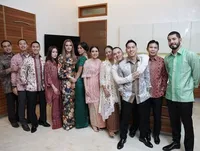 7 Potret Kebersamaan Keluarga Bakrie, Kompak Semua!