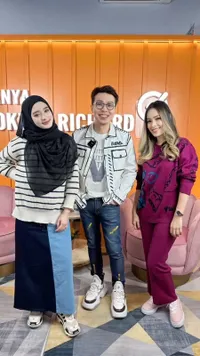7 Potret Kebersamaan Lady Nayoan dan Inara Rusli yang Senasib Jadi Korban Perselingkuhan, Saling Menguatkan - Disebut Bakal Sukses Bareng