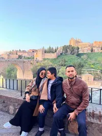 7 Potret Keluarga Shireen Sungkar Liburan ke Spanyol, Kunjungi Tempat Indah dan Bersejarah