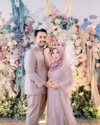 7 Potret Kiky Saputri, Ingin Anaknya Mirip Sang Suami Ketimbang Dirinya Agar Tak Dapat Sebutan Ini