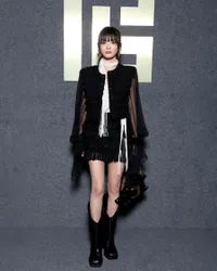 7 Potret Kim Yoo Jung Tampil Elegan di Event Fendi, Pancarkan Pesona Elegan - Bikin Kangen Karakter Do Do Hee 'MY DEMON'