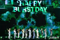 7 Potret Konser SEVENTEEN Berlangsung Meriah, Carat Rela Nyewa Yatch karena Kehabisan Kursi Depan Stage