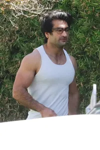 7 Potret Kumail Nanjiani Salah Satu Pemeran 'THE ETERNALS' Yang Transformasi Tubuhnya Sempat Menggemparkan Jagat Dunia Maya!