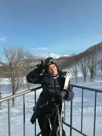 7 Potret Liburan Naysila Mirdad ke Niseko-Jepang, Asyik Main Ski Bersama Nana Mirdad - Kompak Tampil Cantik di Tengah Cuaca Dingin