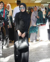 7 Potret Liza Aditya Penyanyi yang Dulu Dikabarkan Dekat dengan Atta Halilintar, Kini Berhijab - Geluti Bisnis Kecantikan dan Jasa Bersih-Bersih