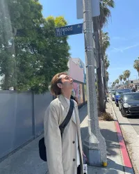 7 Potret Lovestagram Sooyoung Girls Generation dan Jung Kyung Ho Liburan Bareng di Los Angeles, Jalan-jalan Santai Hingga Museum Date Difotoin Ayang