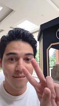 7 Potret Luna Maya Dapat Hadiah Mobil dari Maxime Bouttier Saat Valentine, Romantis Banget