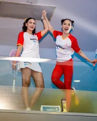 7 Potret Luna Maya Setim dengan Cinta Laura, Tanding Bulutangkis Lawan Hesti - ATT