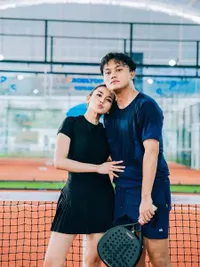 7 Potret Mahalini Bergaya Sporty saat Main Padel, Bikin Heran Kemarin Hamil Apa Masuk Angin 