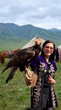 7 Potret Maia Estianty Liburan di Kazakhtan, Kunjungi Tempat Bersejarah - Cicipi Daging Kuda