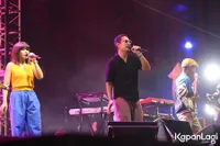 7 Potret MALIQ & D'essentials di Joyland Jakarta, Bawakan 'Senja Teduh Pelita' hingga 'Setapak Sriwedari' - Kamga Sempat Unjuk Kebolehan 