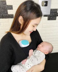 7 Potret Manis Baby Gendhis Anak Nella Kharisma, Cantiknya Disebut Bule Kediri