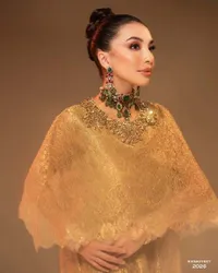 7 Potret Manohara dalam Photoshoot Terbaru, Cantik dalam Balutan Gaun Rancangan Ivan Gunawan