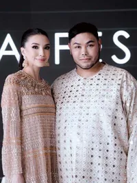 7 Potret Manohara Tampil Elegan di Peragaan Busana Koleksi Terbaru Ivan Gunawan