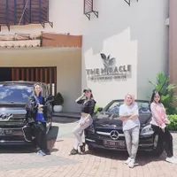 7 Potret Maria Ozawa Selama Liburan di Bali, Diundang ke Beach Club Raffi Ahmad - Ikut Sedekah ke Panti Asuhan