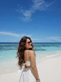 7 Potret Marsha Aruan Liburan ke Maldives, Cantik - Nikmati Hidup Jadi Anak Pantai