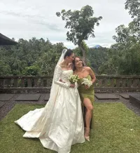 7 Potret Melaney Ricardo yang Rela Tinggalkan Anak Demi Jadi Bridesmaid Luna Maya di Bali, Sebut Itu Momen Sekali Seumur Hidup 