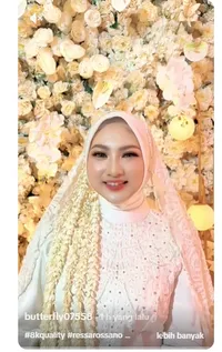 7 Potret Menantu Denada di Hari Pernikahan dengan Ressa Rosano, Bagikan Momen Video Call