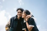 7 Potret Mesra Prewedding Mikha Angelo dan Gregoria Mariska, Sweet Abis!
