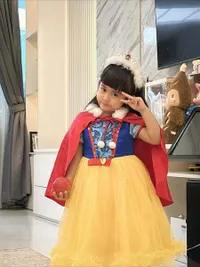 7 Potret Moana Putri Ria Ricis dengan Berbagai Outfit, Modis Sejak Dini