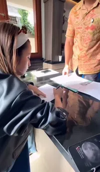 7 Potret Momen Jennifer Coppen Laporkan Haters ke Pihak berwajib