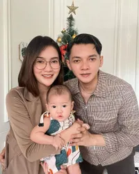 7 Potret Nella Kharisma dengan Gaya Rambut Baru, Kelihatan Lebih Fresh - Mama Gendhis Semakin Cantik