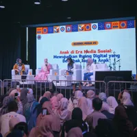 7 Potret Nikita Willy Jadi Pembicara Talk Show Parenting, Penampilannya Curi Perhatian